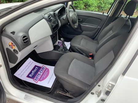 2013 Dacia Sandero 1.2 16V ACCESS 75BHP 5 5DR €4,950 thumbnail