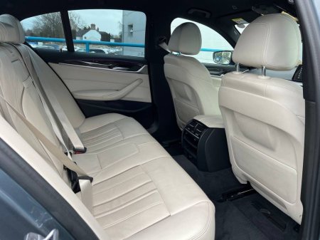 2017 BMW 5 Series - thumbnail 8