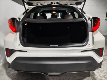 2022 Toyota C-HR 1.8 HYBRID SOL 4DR AUTO €21,950