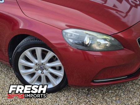 2014 Volvo V40 - thumbnail 2