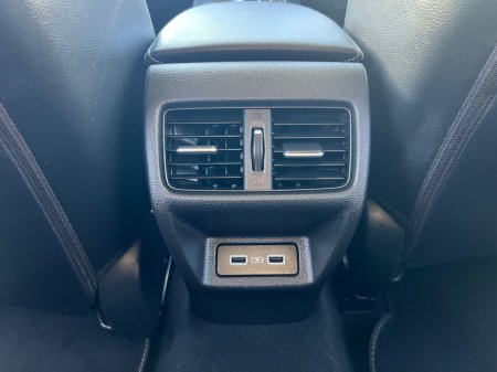 2024 Honda Civic 2.0 i-MMD Hybrid Advance €41,950 thumbnail