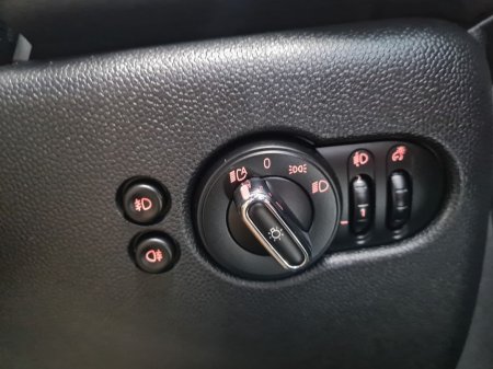 2019 MINI Cooper - thumbnail 17