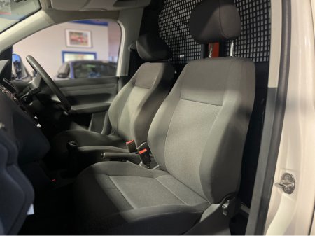 2015 Volkswagen Caddy C20 STARTLINE TDI  102 BHP €8,950 thumbnail