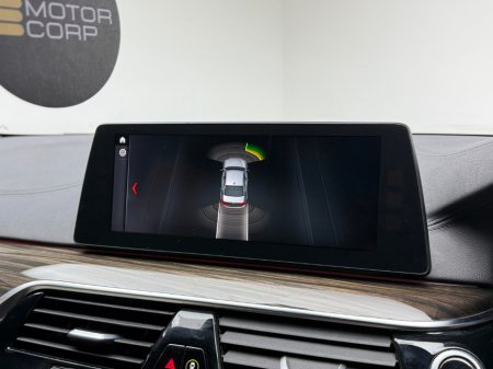 2018 BMW 5 Series 530E M SPORT €24,990 thumbnail