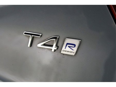 2019 Volvo XC40 2.0 T4 R-DESIGN PRO *LEATHER*BI-TONE ROOF* thumbnail