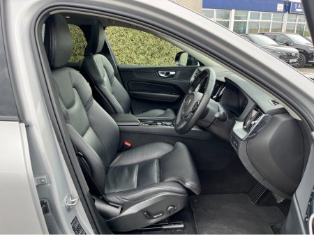 2023 Volvo XC60 - thumbnail 11