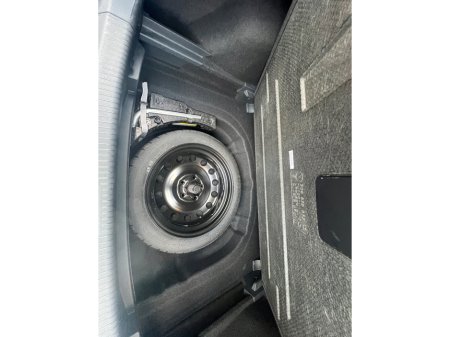 2017 Volkswagen Golf DBA-6RCJZ €16,500 thumbnail