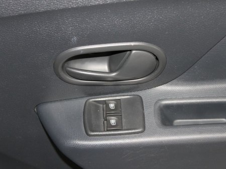 2017 Dacia Sandero - thumbnail 22