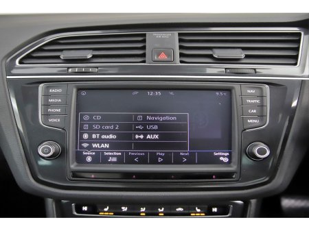 2017 Volkswagen Tiguan 2.0 TDI HIGHLINE 150HP*ALLOYS*PRIVACY GLASS* €25,890 thumbnail