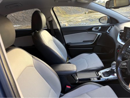 2021 Kia XCeed PHEV 5DR AUTO €21,500 thumbnail