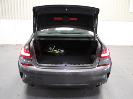 2022 BMW 3 Series - thumbnail 31