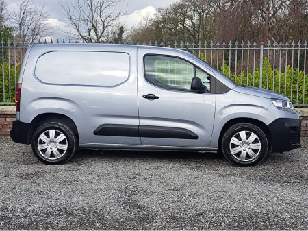 2020 Citroen Berlingo Panel Van Enterprise 1,000 Kg swb  1.5 Diesel with 3 seats in front. thumbnail