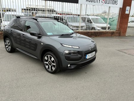 2017 Citroen C4 Cactus 1.2 PURETECH 820 FL FLAIR ETG S/ €10,950 thumbnail