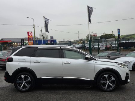2018 Peugeot 5008 ( 182 REG ) GT LINE 7 SEATER  - DIGITAL DASH - CAMERA - ALLOYS -   CARPLAY ANDROID AUTO EU RADIO  PEARL WHITE €25,950 thumbnail