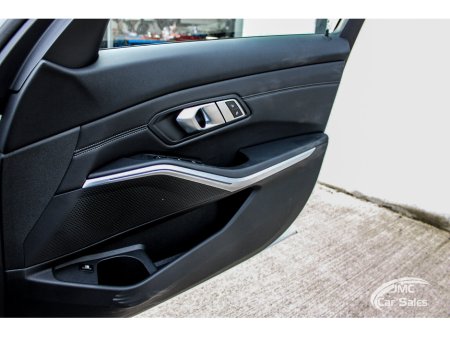 2021 BMW 3 Series - thumbnail 15