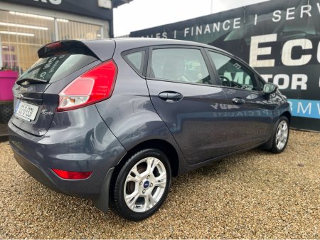 2013 Ford Fiesta - thumbnail 6