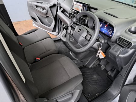 2025 Opel Combo SPORTIVE L1H1 1.5TD 100BHP **REVERSING CAMERA** €19,919 thumbnail