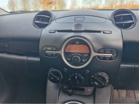 2010 Mazda Mazda2 1.3 TAMURA €2,999 thumbnail