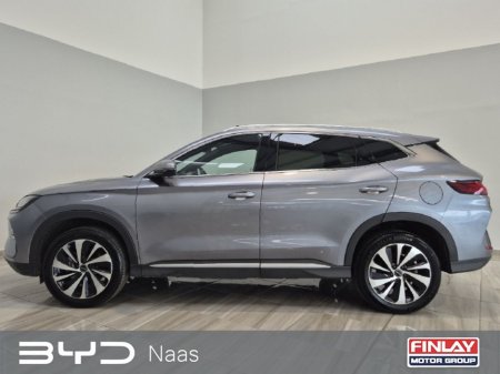 2025 BYD Seal U Boost PLUG-IN HYBRID 80km RANGE €40,950 thumbnail