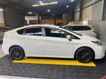 2015 Toyota Prius - thumbnail 5