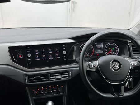 2018 Volkswagen Polo - thumbnail 16