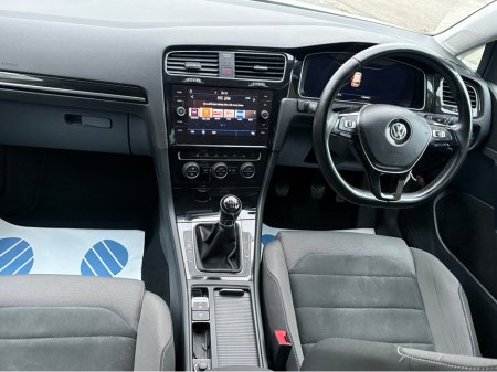 2019 Volkswagen Golf R-LINE 1.5 TSI MANUAL 6SPEED FWD 150HP 5DR €19,250 thumbnail