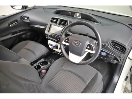 2017 Toyota Prius - thumbnail 18