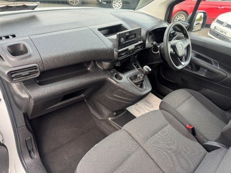 2022 Opel Combo - thumbnail 18