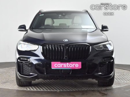 2022 BMW X5 xDrive45e xLine €57,880 thumbnail