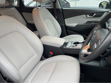 2022 Hyundai Kona SOH 91% - SE PREMIUM 64KW - LEATHER - IRISH CAR - APPLE PLAY - 120TAX €20,750 thumbnail