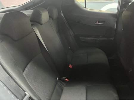 2019 Toyota C-HR €19950 2019 TOYOTA C-HR S LED PACKAGE 1.8 AUTOMATIC / CRUISE CONTROL AND MORE €19,950 thumbnail