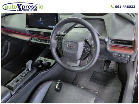 2023 Toyota Prius - photo 2