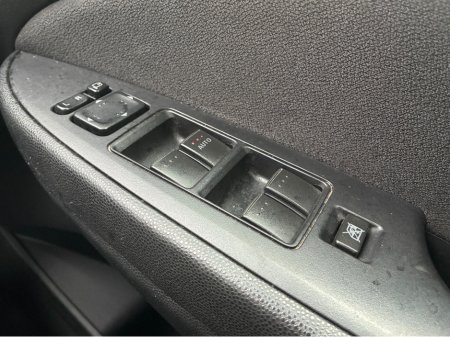 2008 Mazda Premacy Biante DBA-CCEFW 5DR AUTO €2,950 thumbnail