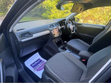 2017 Volkswagen Tiguan - thumbnail 6