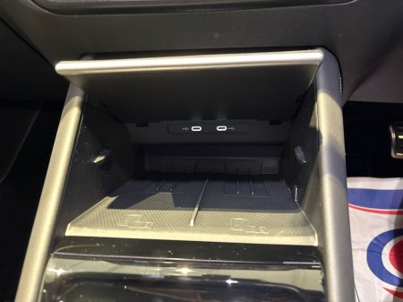 2026 Volkswagen Tayron R-line 75 PHEV €61,617 thumbnail