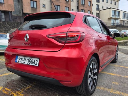 2023 Renault Clio - thumbnail 4