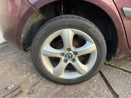 2011 Skoda Fabia - thumbnail 22