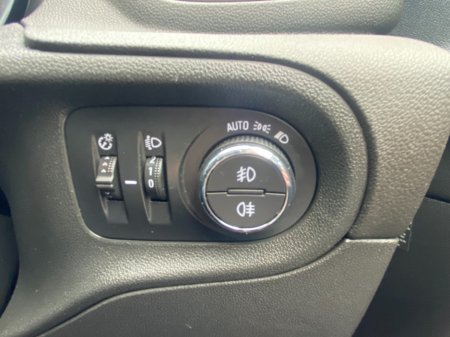 2019 Vauxhall Grandland X - thumbnail 17