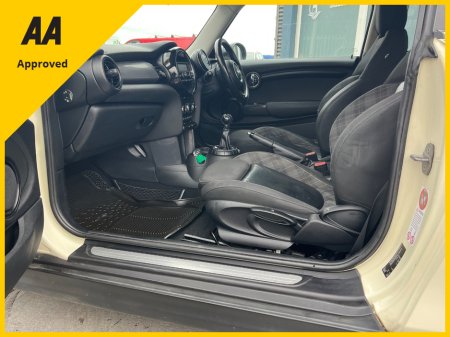 2014 MINI Hatch - thumbnail 12