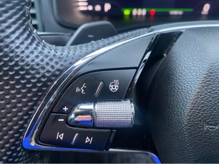 2023 Skoda Karoq SPORT 2.0 TDI 115HP DSG 5 5DR AUTO €33,995 thumbnail