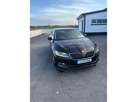 2017 Skoda Superb - thumbnail 1