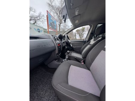2018 Dacia Duster SIGNATURE 1.5 DCI 110 4 4DR €11,800 thumbnail