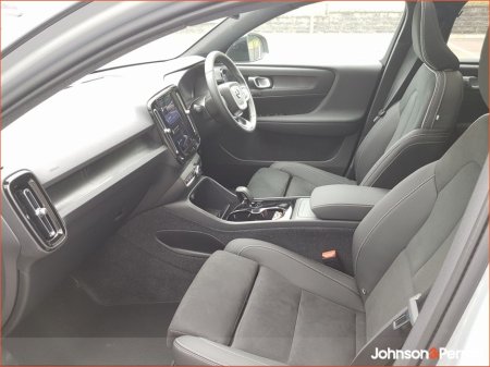 2025 Volvo EC40 82 kwh 252bhp Extended Range Plus (Adaptive Cruise / Glass Roof / BLIS) €46,900 thumbnail