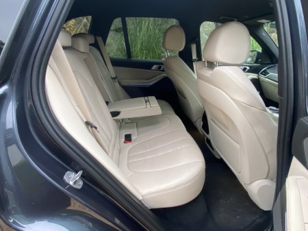 2020 BMW X5 xDrive45e M Sport €52,999 thumbnail