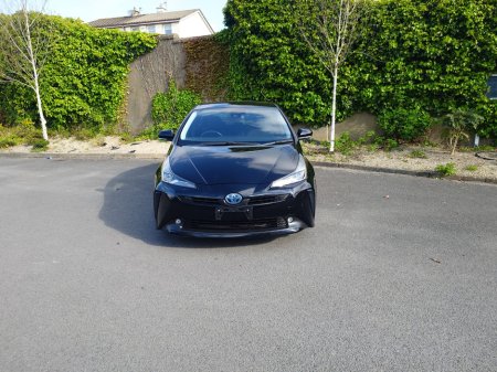 2019 Toyota Prius - photo 2