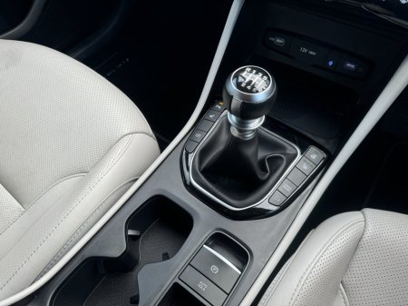 2024 Hyundai Tucson 2WD Executive Plus w 2 Tone Roof €38,950 thumbnail