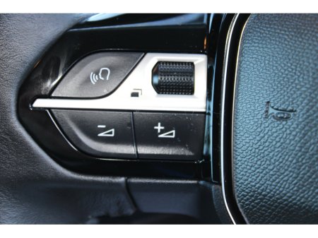 2022 Peugeot 208 - thumbnail 19