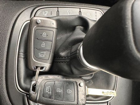 2019 Hyundai Kona EXECUTIVE MODEL, PETROL, LOW MILEAGE, FINANCE, WARRANTY, 5 STAR REVIEWS €16,995 thumbnail