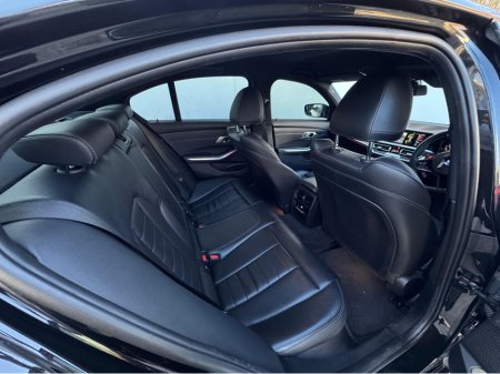 2021 BMW 3 Series - thumbnail 11
