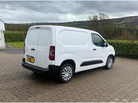 2022 Peugeot Partner - thumbnail 3